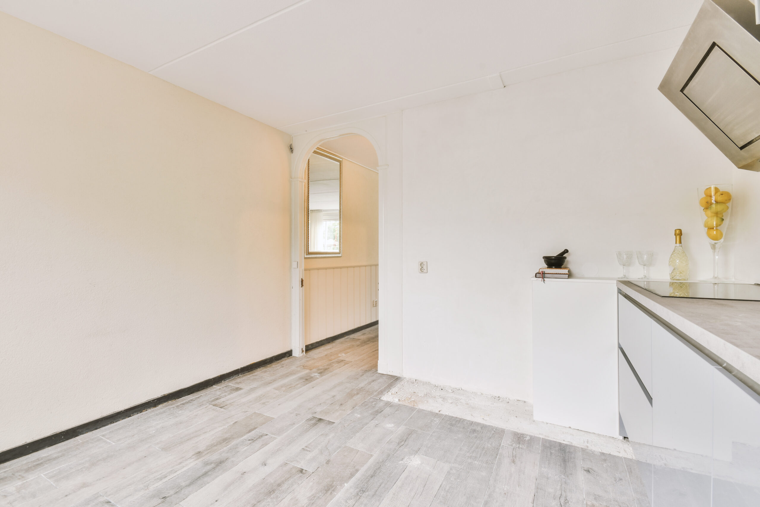 Bright and modern kitchen design